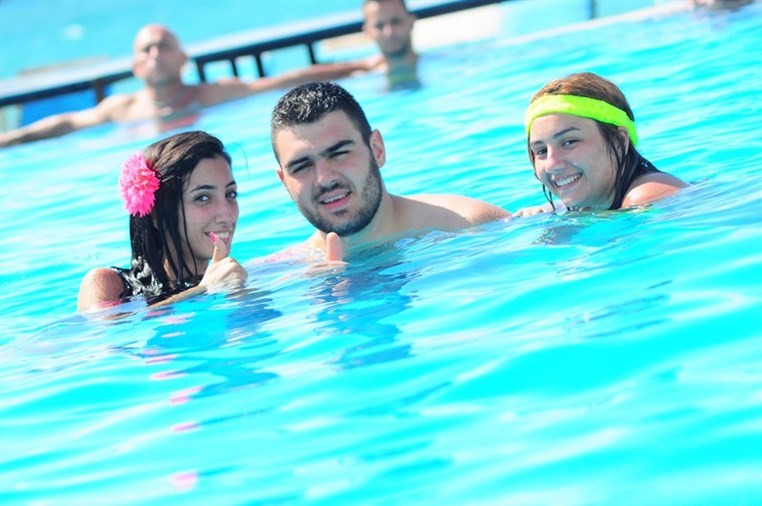 Cyan Sunday Club Lets Carnival